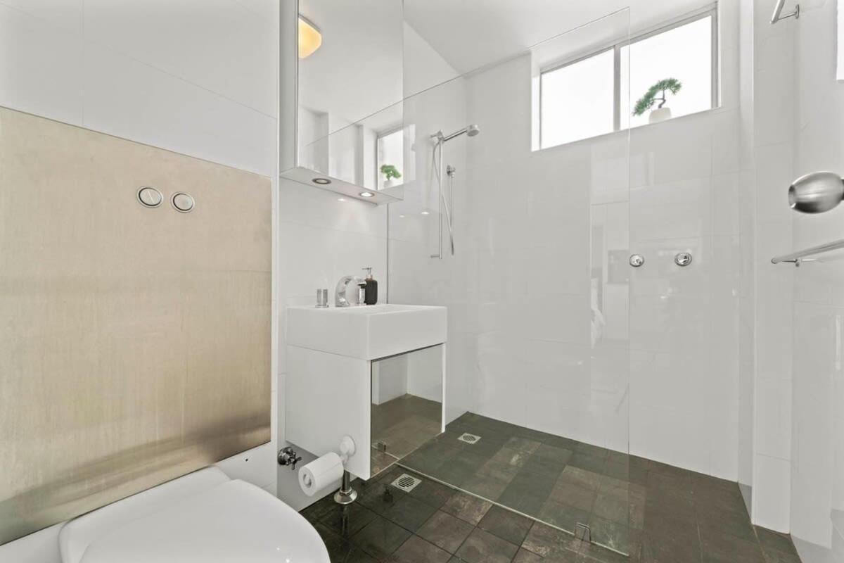 Apartment Modern Potts Point